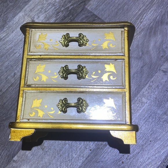 Jewellery Box - Picture 2 of 4